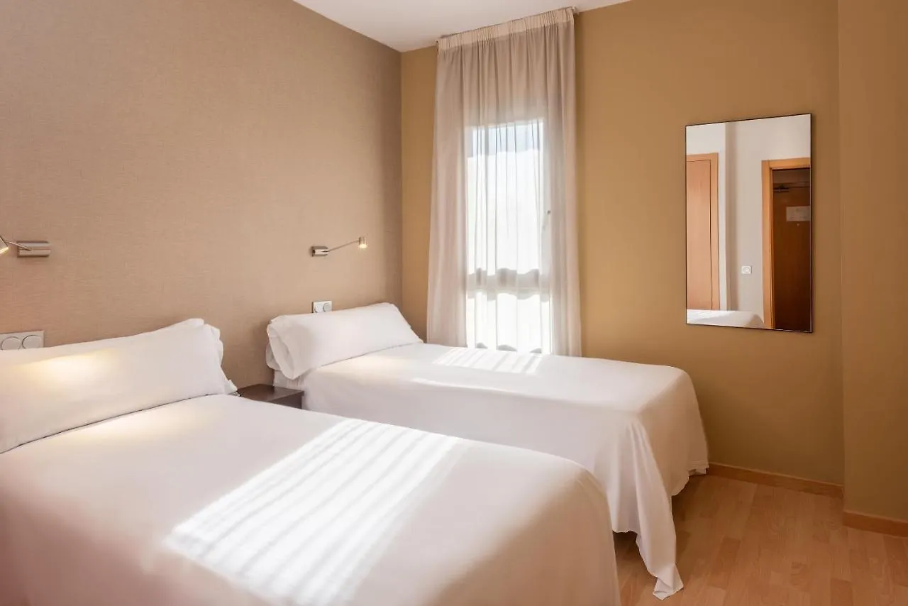 Hotel apartamentowy Madrid Airport Suites, Affiliated By Melia
