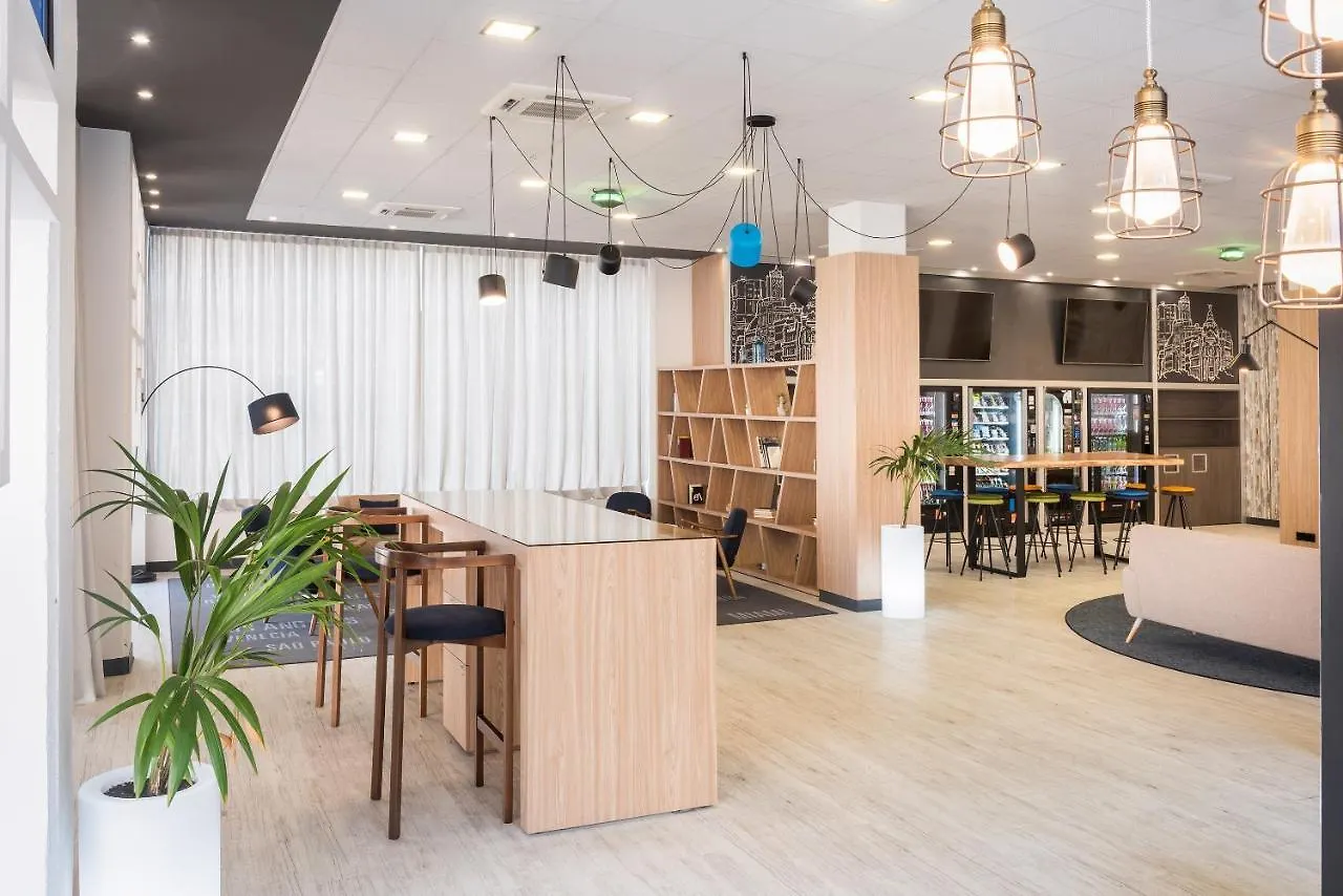 Madrid Airport Suites, Affiliated By Melia 2*,