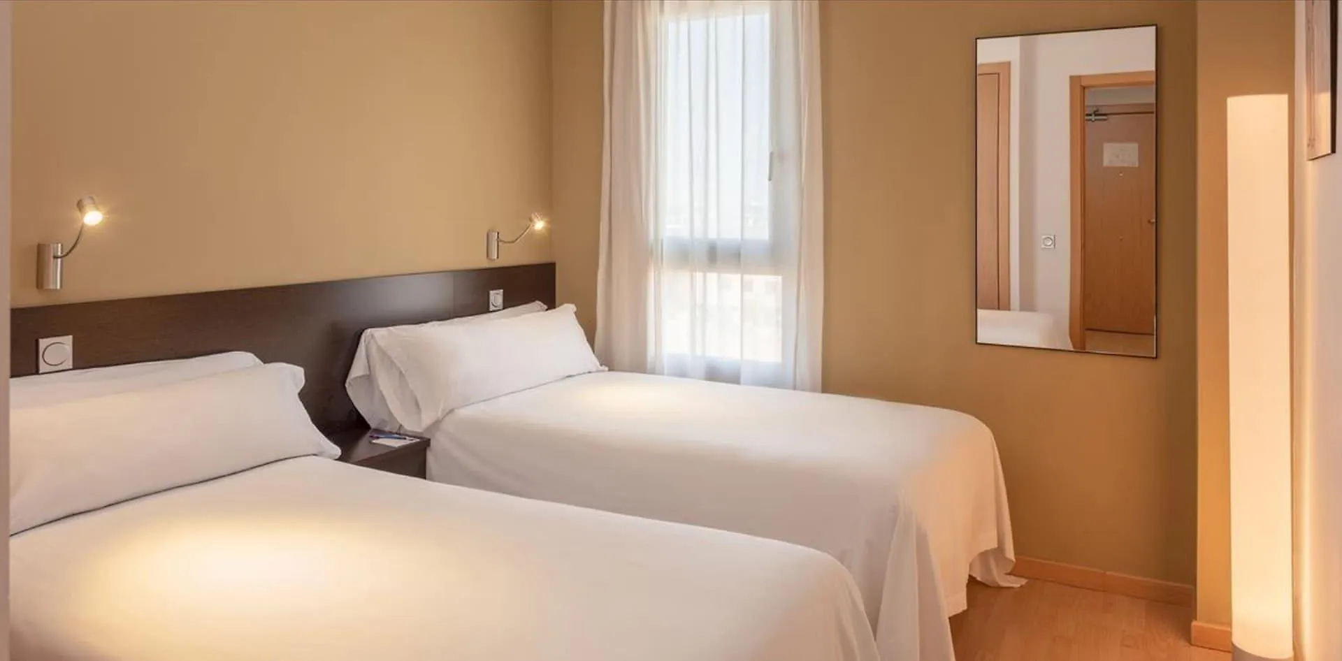 Madrid Airport Suites, Affiliated By Melia 2*,