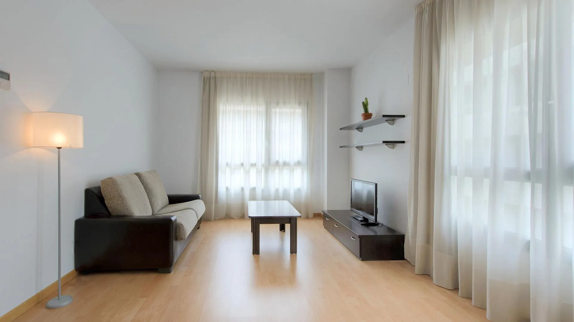 ** Aparthotel Madrid Airport Suites, Affiliated By Melia Spain