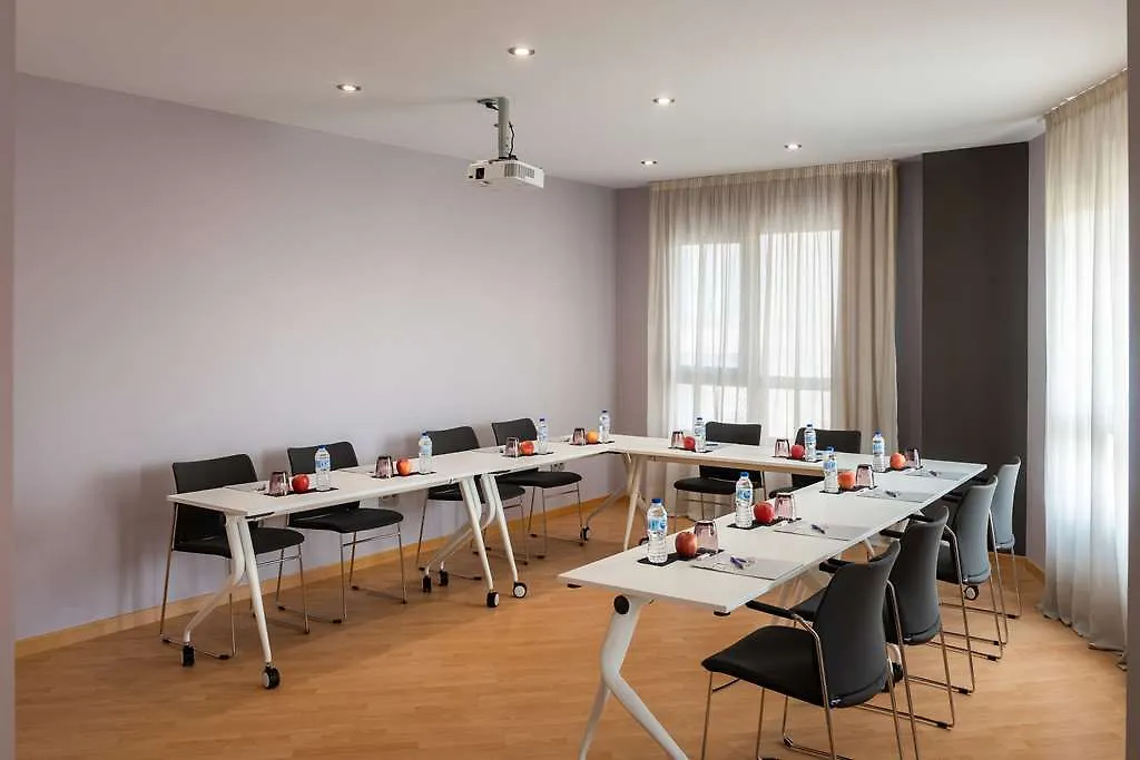 Aparthotel Madrid Airport Suites, Affiliated By Melia