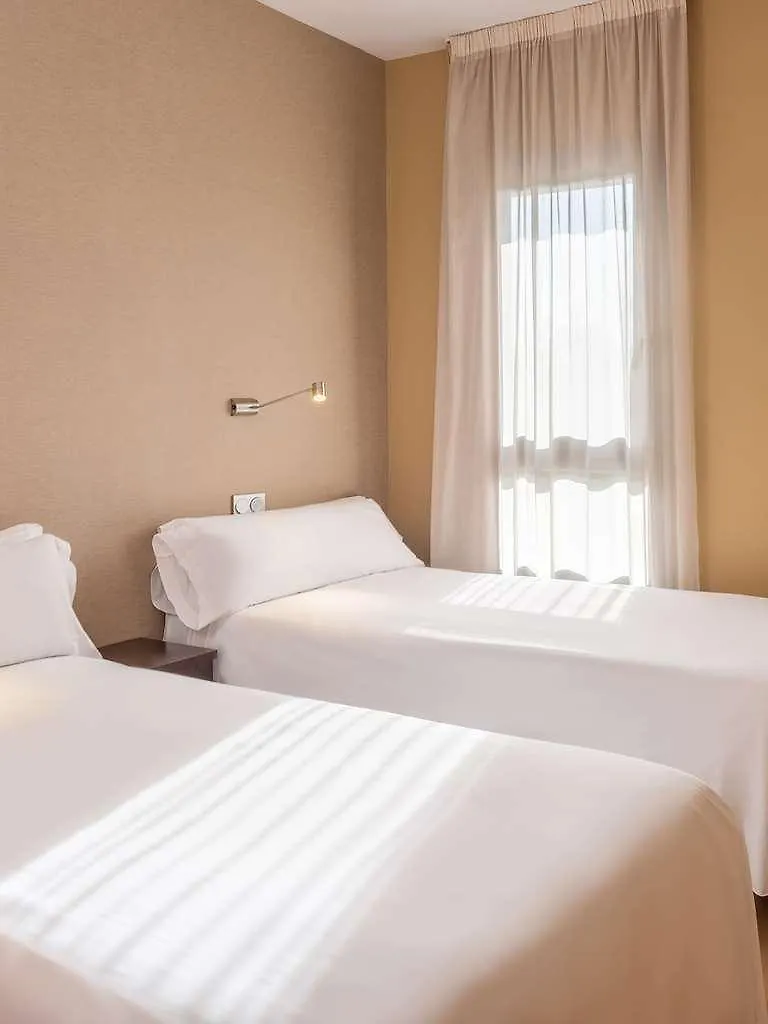 Apartahotel Madrid Airport Suites, Affiliated by Meliá